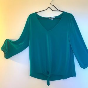 Green, long sleeve, tie front, flowey, blouse